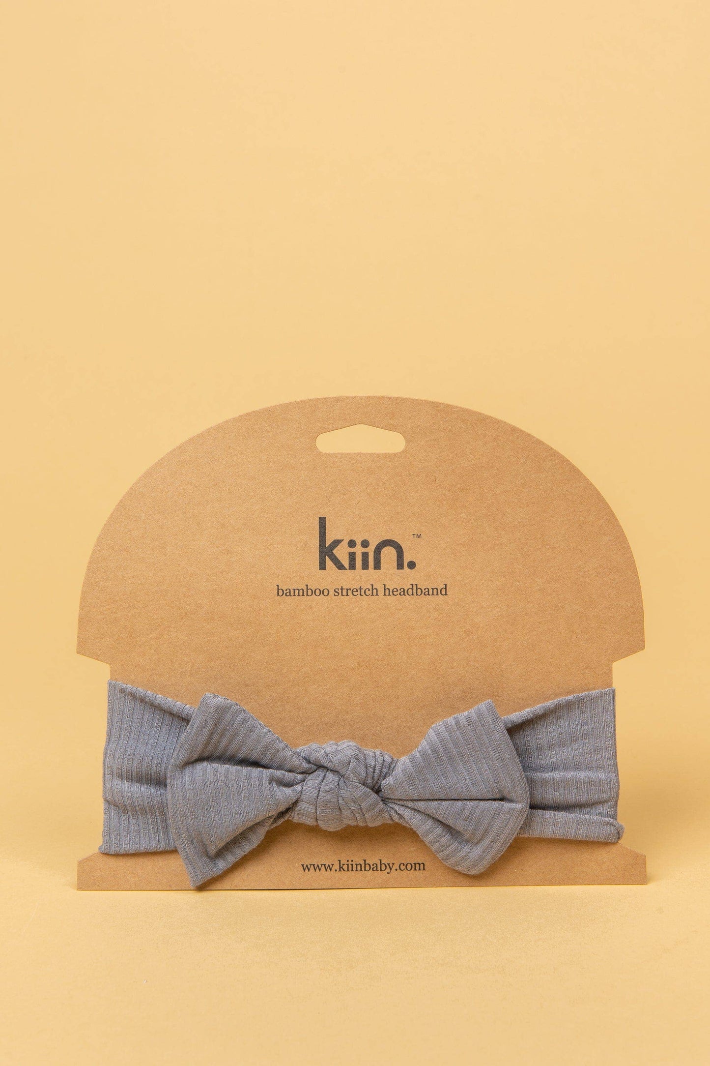 Made from the most luxuriously soft bamboo fabric, in a trendy ribbed texture. The fabric is incredibly soft, and super stretchy. With a removable bow, this also doubles as a plain headband. Perfect for newborns, infants & toddlers.