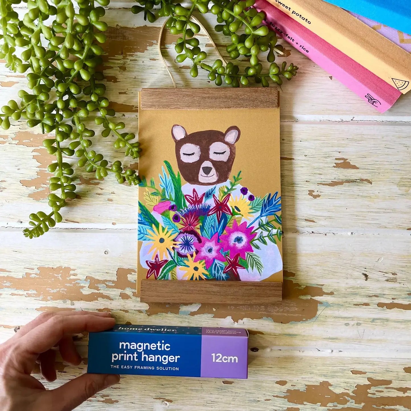 12cm Magnetic Print Hanger Frame