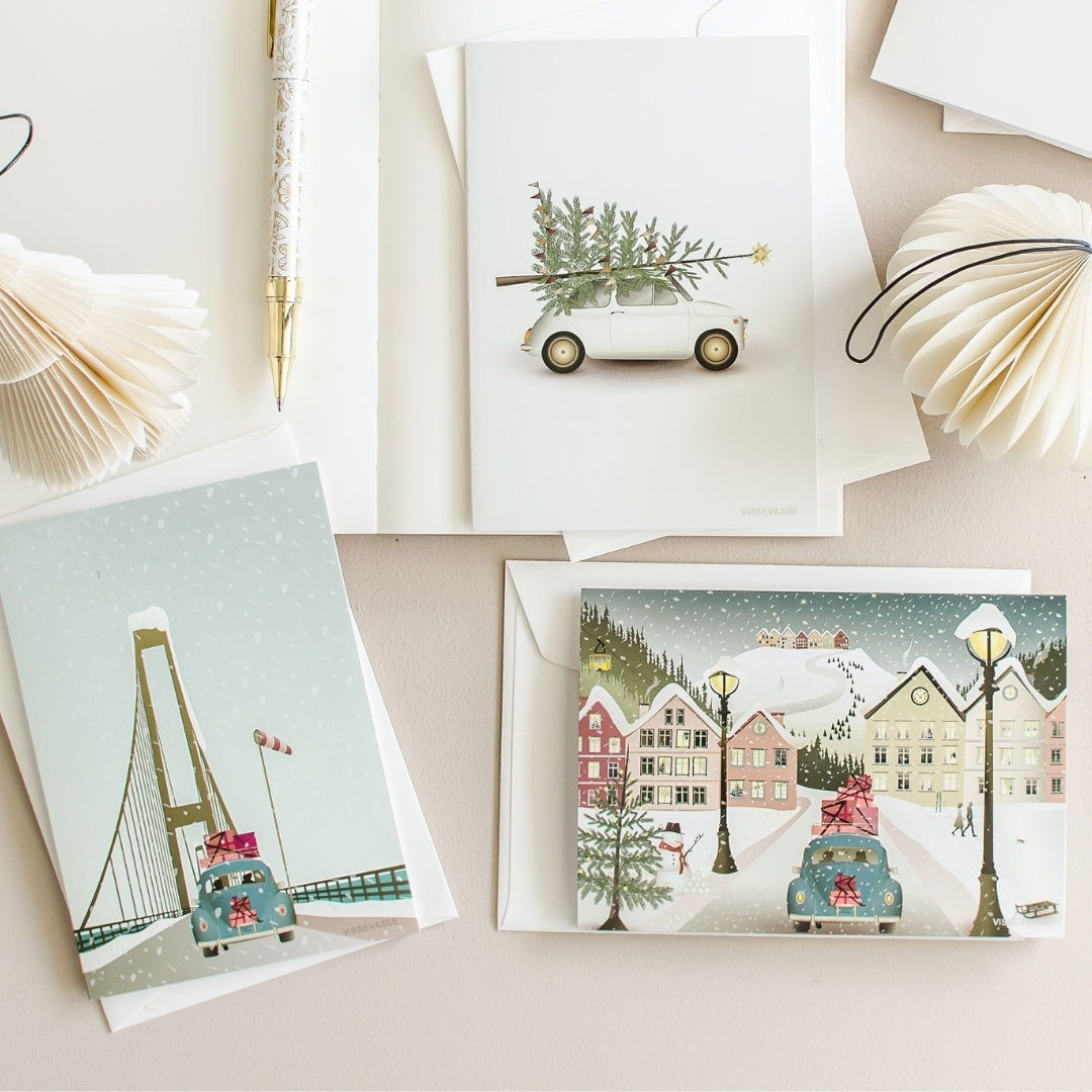 Collecting your Christmas tree is one of those annual traditions that hold a special place in our hearts.
The greeting card is a double card (A6) and measures 10.5x15 cm. A high quality envelope is included.