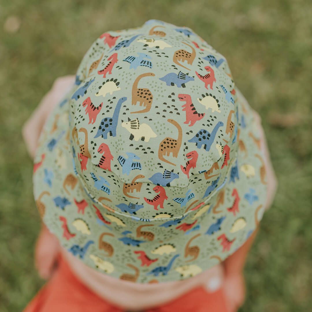 No floppy brims here! Our foam-reinforced brims are anti-flop so kids can play and enjoy their adventures without having to worry about not being able to see. This classic style has a band around the brim and is soft, stretchy and roomy for growing heads.