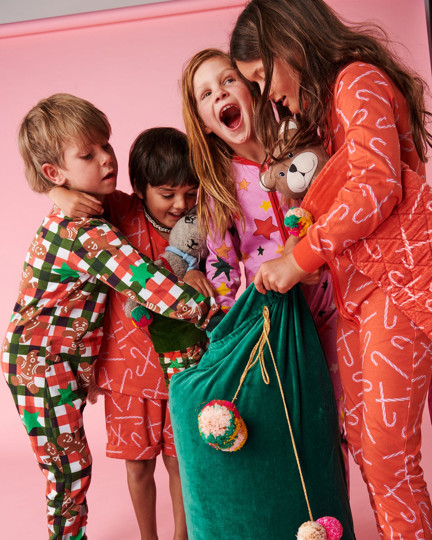Stash your Christmas goodies in our 100% cotton velvet signature Santa sacks! 100% cotton velvet with multicoloured pom pom drawstring.