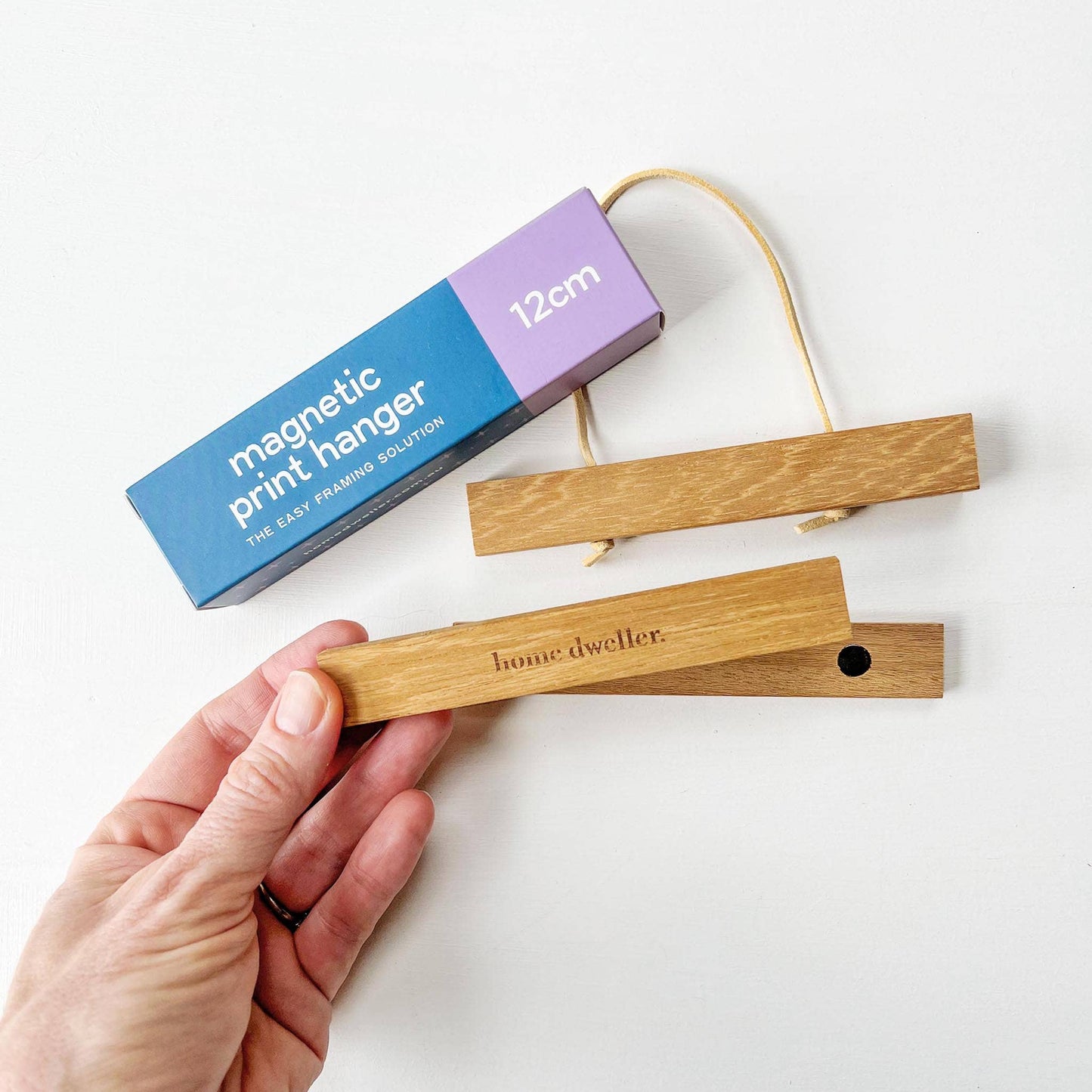 12cm Magnetic Print Hanger Frame