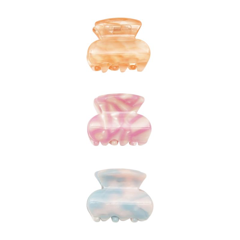 Cool kids will just love this colourful trio of claw clips! Perfect for sweeping back little chunks of hair for a quick and easy part up do.