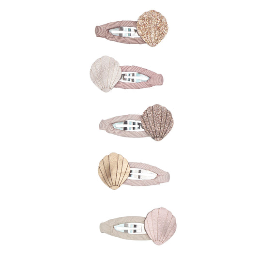 Oh we do like to be beside the seaside! Adorned with the sweetest selection of little seashells, this beautiful pack of mini clips are perfect for keeping stray hairs out of little faces on any day,&nbsp;but especially beach days!