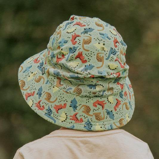No floppy brims here! Our foam-reinforced brims are anti-flop so kids can play and enjoy their adventures without having to worry about not being able to see. This classic style has a band around the brim and is soft, stretchy and roomy for growing heads.