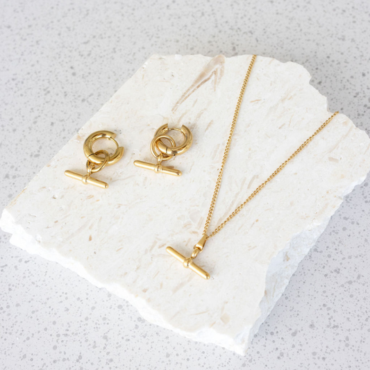 The Bronte Necklace is perfect worn layered alongside your other favourite Sun Soul necklaces.

~ Crafted from hypoallergenic stainless steel with an extra thick 18k Gold plating.