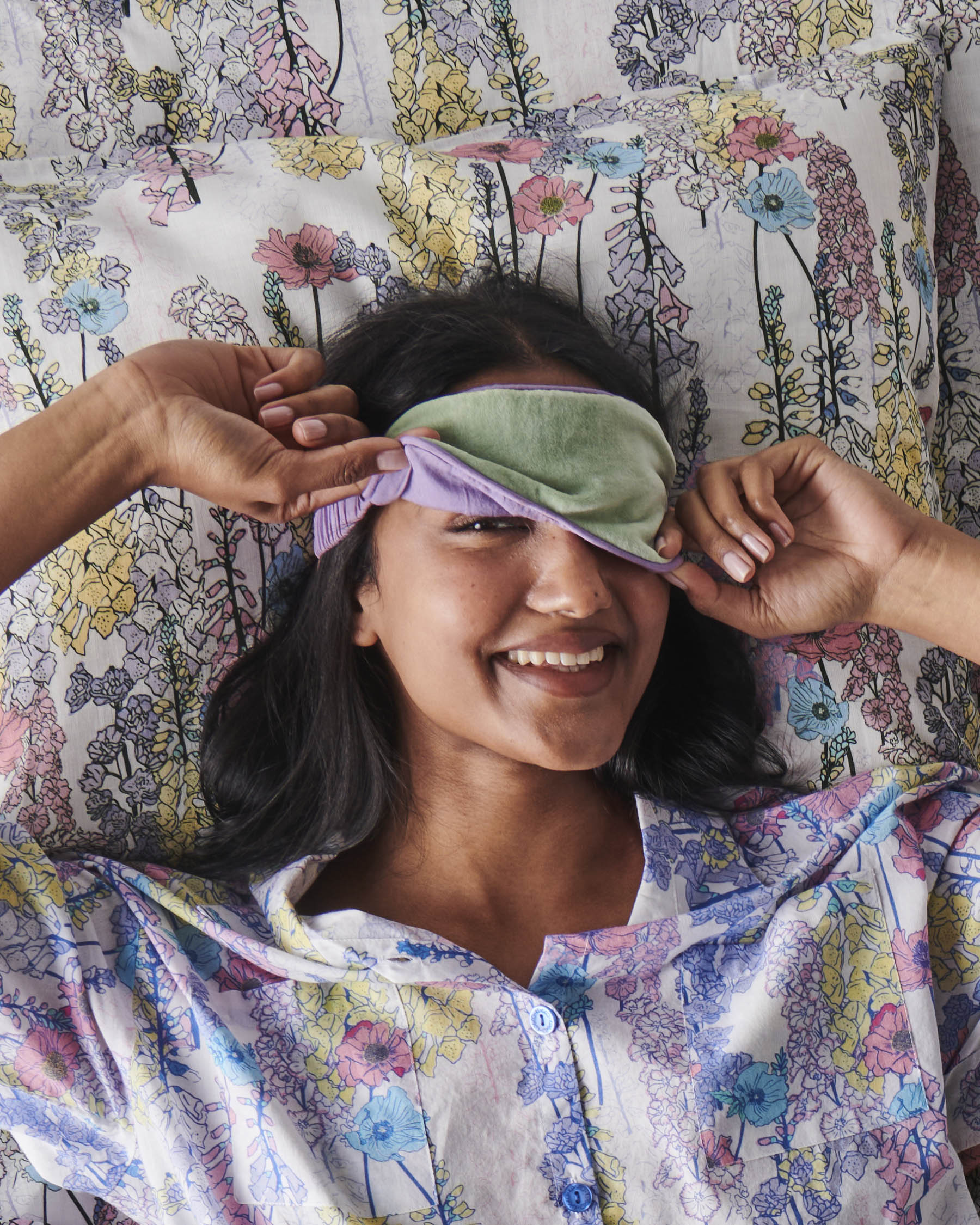 Let your peepers relax and reach the deepest of sleeps with our plush velvet eye masks. A sleep time necessity, the Meadow Velvet Eye Mask features a light green velvet mask with purple velvet covered elasticised band.  100% cotton velvet, reversed with 100% cotton.