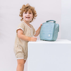 Get ready to make waves with this Wave Rider Medium Lunch Bag! This Lunch Bag is part of a collaboration with one of our favourite small Aussie brands - Bam Loves Boo.