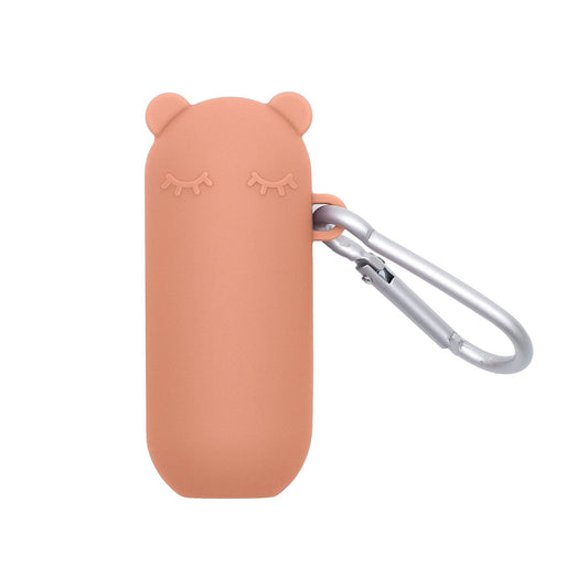 Each practical Keepie set comes with one We Might Be Tiny silicone Bendie Straw, a bendable straw cleaner and a practical silicone travel case with aluminium carabiner so you have all the bits and bobs in one spot. You’re looking at your new bestie for before swimming smoothies, post gym protein shakes and the playdate at the best friend’s house.