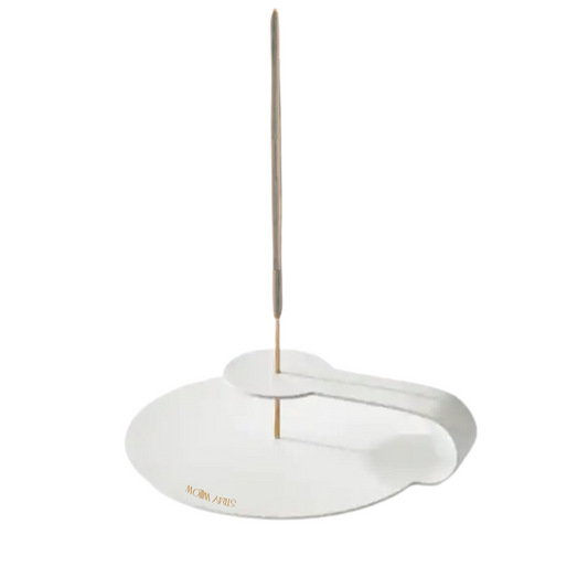 Our beautiful Incense Holder is designed to add refinement to your space as you burn your favourite scent. Designed to stand the test of time, this minimal design and timeless colour is the perfect addition to any space.

You'll fall in love with Stray Willow's Metal Incense Holder for its elegant design and enduring appeal, enhancing your space as you indulge in your favourite scents.