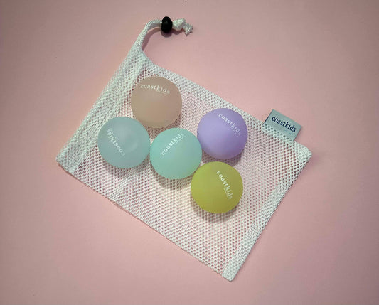 <p>Introducing our newest product - Wategos Water Splashers. A handy pack of five reusable, self-sealing, silicone water balls.</p> <p>They are packed inside our white net bags made from recycled plastic bottles.</p> <p>Simply dunk them in water and throw for endless fun in the sun.</p> <p>These water balls are magnet free and made from silicone.</p> <p>These are recommended for children aged 3+ and should be handled with care, and not torn or bitten. Designed in Woonona. Made in China.</p>