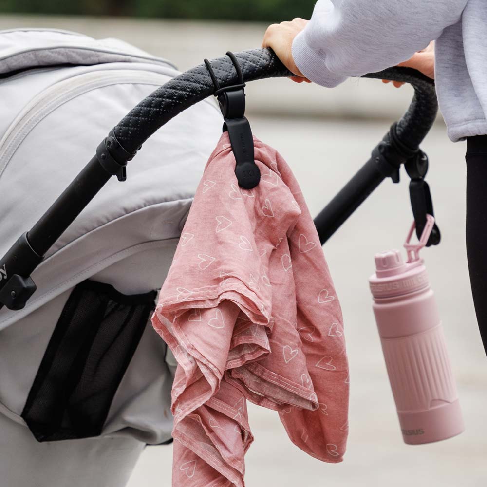 Great hands free for the pram, flex clips 
