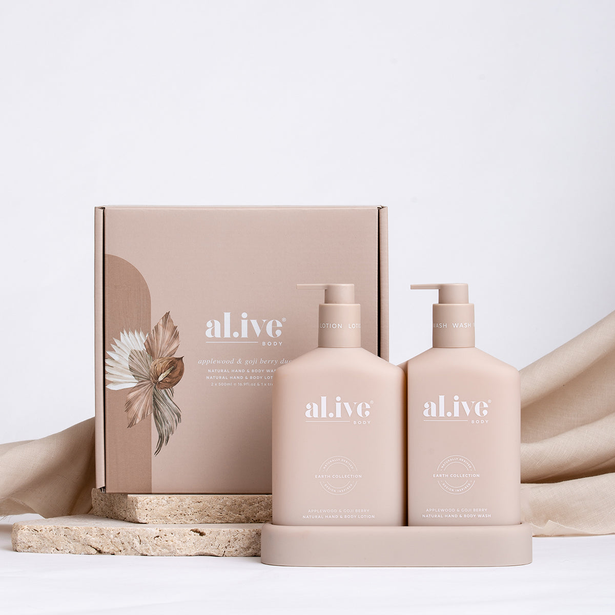 The al.ive body Applewood & Goji Berry Hand & Body Wash/Lotion Duo contains a luxurious blend of naturally derived ingredients, fortified with essential oils and native botanical extracts.  The Duo includes a 500ml hand & body wash, 500ml hand & body lotion and a matching tray.
